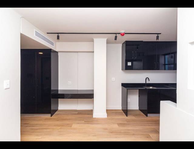 1 bed property to rent in CAPE TOWN CITY CENTRE